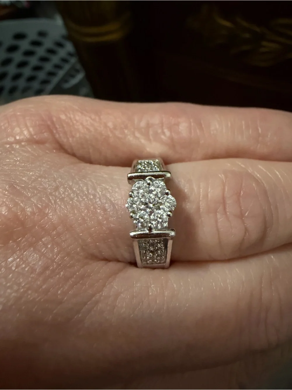 10k Genuine White Gold Cluster Genuine Diamond Ring - Size 7